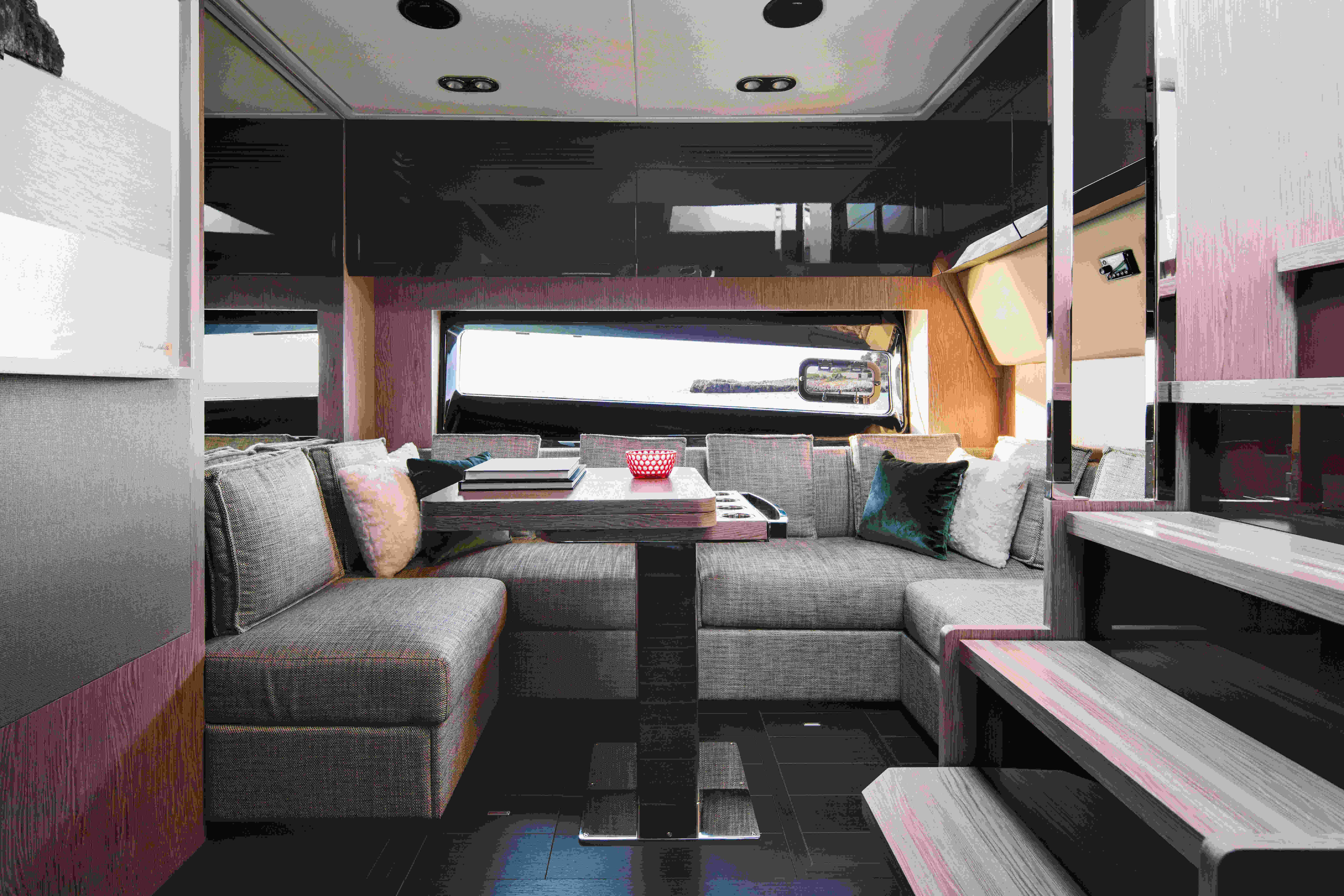 Azimut Yachts expande atendimento no sul do Brasil como novo “lounge” em Balneário Camboriú
